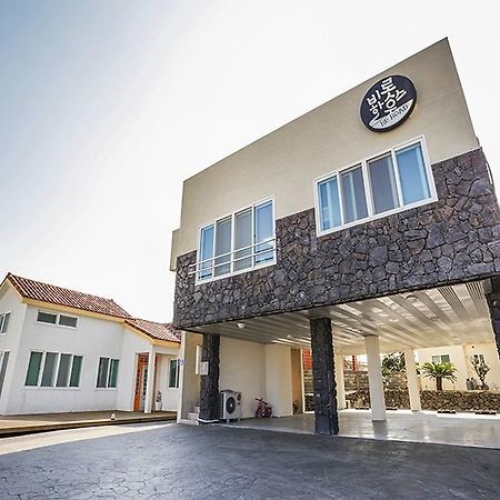 Be Road House Hotel Jeju Luaran gambar