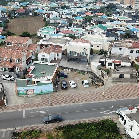 Be Road House Hotel Jeju Luaran gambar