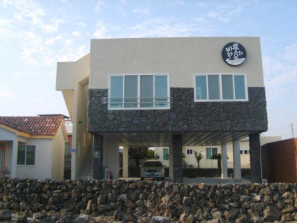 Be Road House Hotel Jeju Luaran gambar